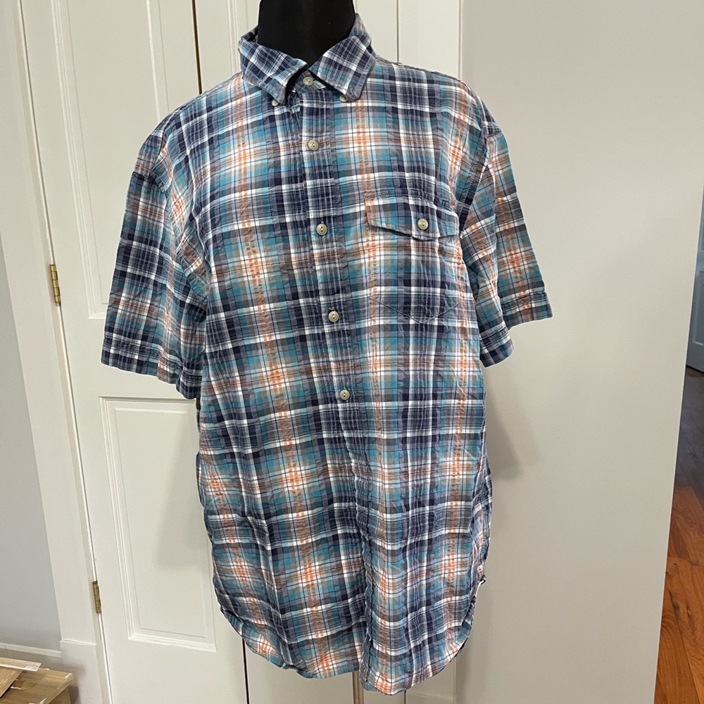 Black Brown 1826. Mens button down. Size XL.